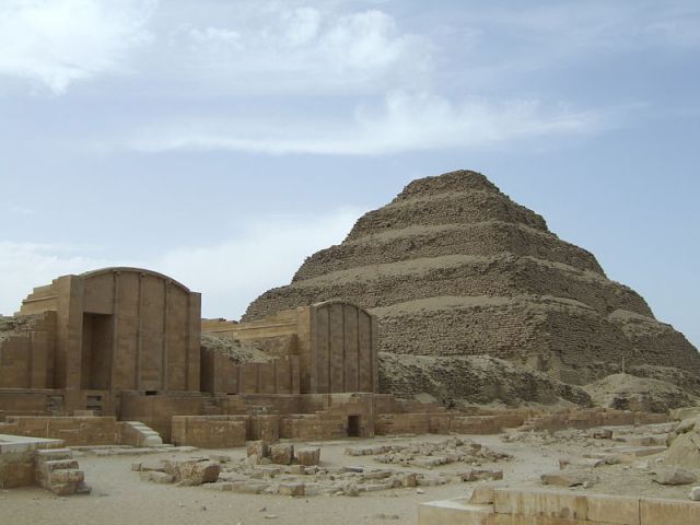 PiramideDjoser_1